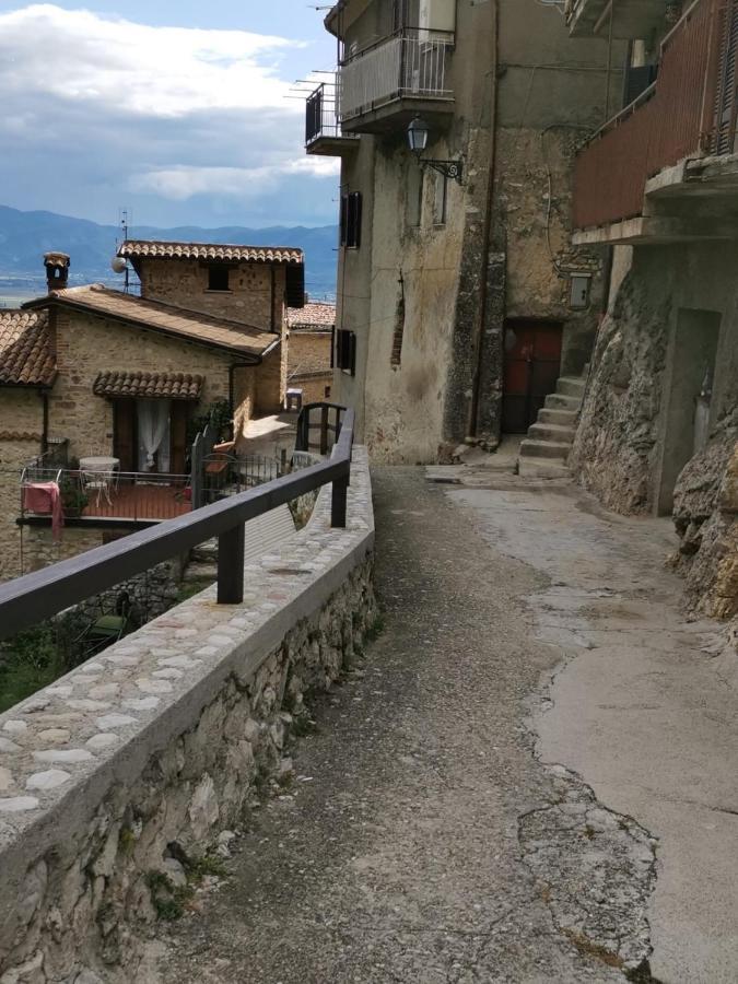 Villa Il Torrione à Poggio Bustone Extérieur photo