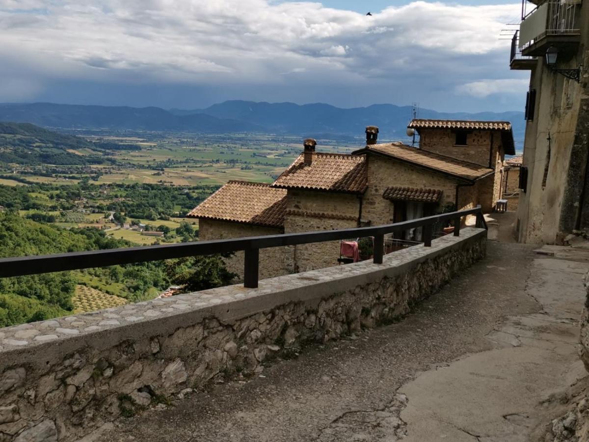 Villa Il Torrione à Poggio Bustone Extérieur photo