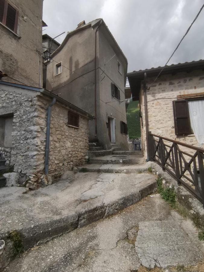 Villa Il Torrione à Poggio Bustone Extérieur photo