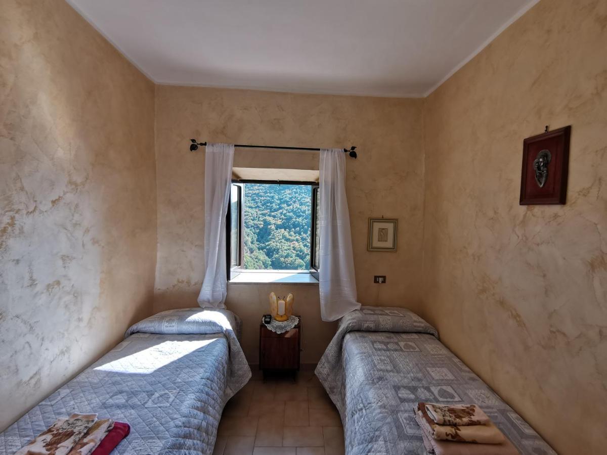 Villa Il Torrione à Poggio Bustone Extérieur photo